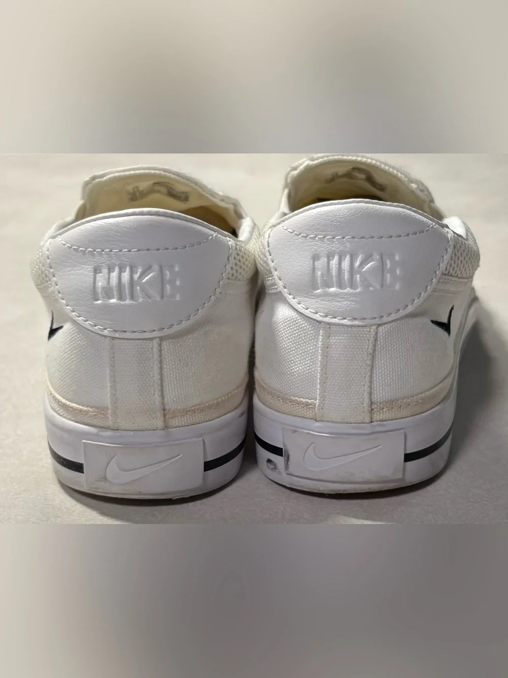 Nike Court Legacy Slip On Sneakers Womens Size 10 White Canvas Comfort Casual